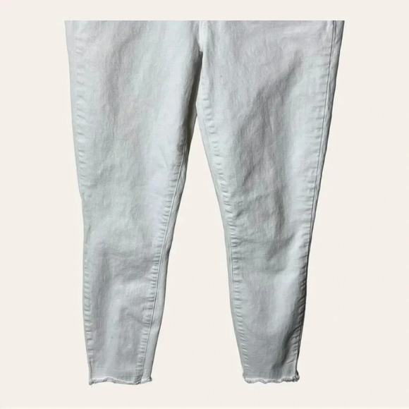 PAIGE VERDUGO CROP WHITE DENIM JEANS RAW HEM SIZE 29 - Picture 6 of 15